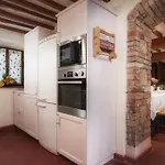 Podere Il Chiesino 8&2 Emma 몬테카티니발디세시다